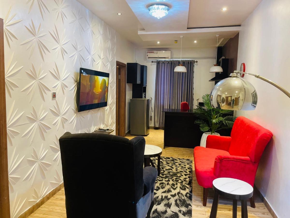 James Court Hotel & Luxury Apartments 莱基 外观 照片