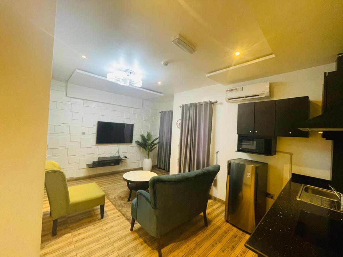 James Court Hotel & Luxury Apartments 莱基 外观 照片