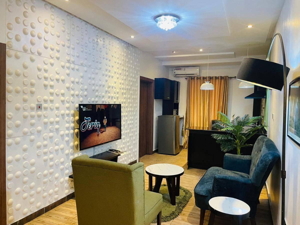 James Court Hotel & Luxury Apartments 莱基 外观 照片