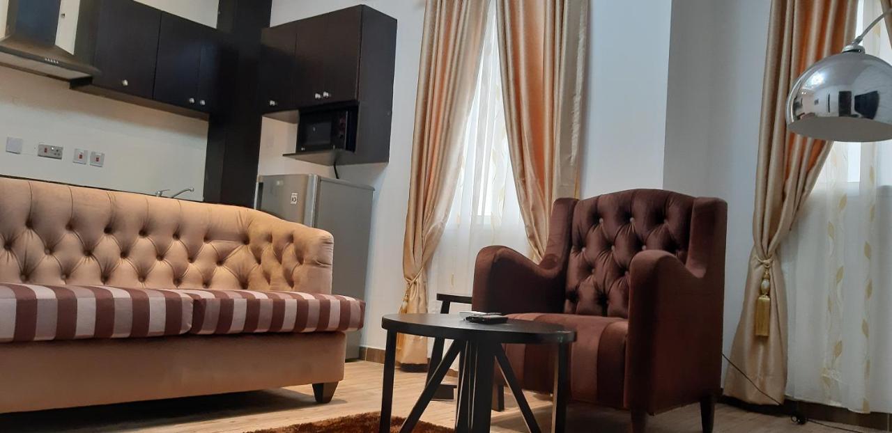 James Court Hotel & Luxury Apartments 莱基 外观 照片